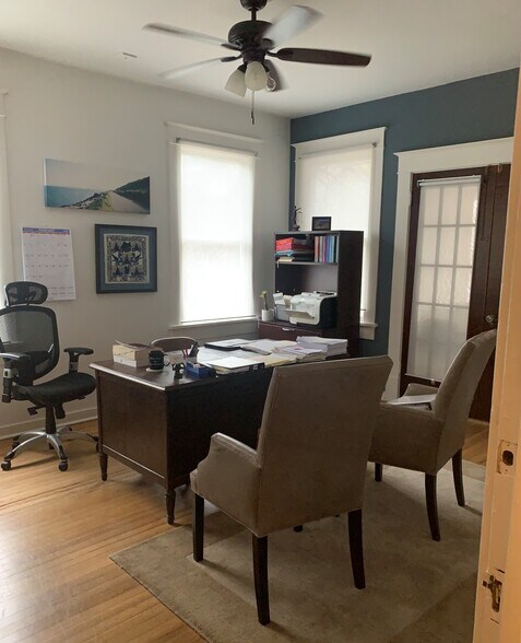 More Photos Of 1615 W 6th St, Austin Office Residential For Lease