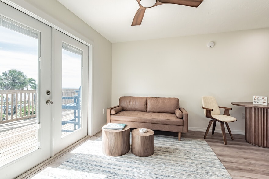 More Photos Of 8520 Manasota Key Rd, Englewood Hotel For Sale