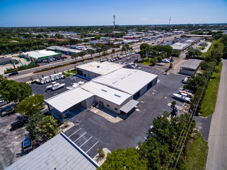More Photos Of 2625 Davis Blvd, Naples Auto Dealership For Sale