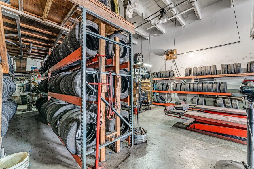 More Photos Of 7885 W 28th Ave, Hialeah Warehouse For Sale