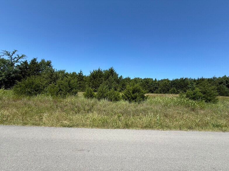 More Photos Of 8633 Ulan Rd, Indianola Land For Sale