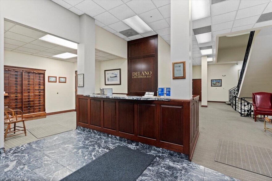 More Photos Of 200 S 6th St, Springfield Office For Sale