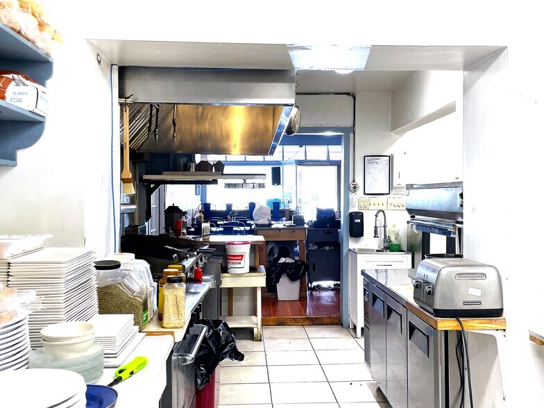 More Photos Of 220 Park St, Gardiner Storefront Retail Office For Sale