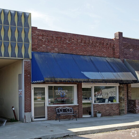 Primary Photo Of 102-108 W Main St, Haskell Storefront For Sale