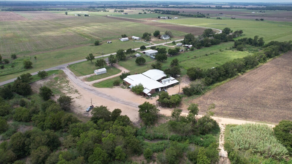 More Photos Of 1616 Farmers Rd, Burlington Restaurant For Sale