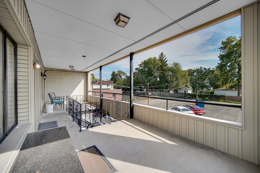 More Photos Of 2513 Ridge Rd, Lansing Storefront Retail Residential For Sale