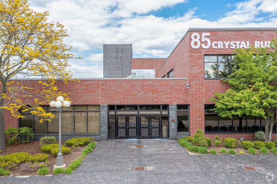 More Photos Of 85 Crystal Run Rd, Middletown Office For Lease