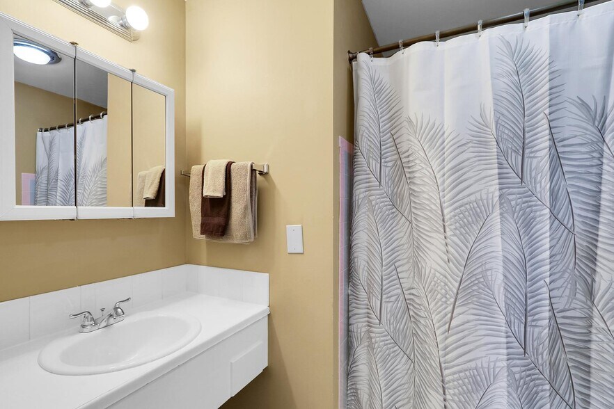 More Photos Of 4301 Whitman Ave N, Seattle Apartments For Sale