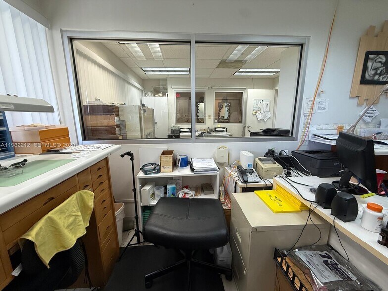 More Photos Of 111 KANE CONCOURSE St, Bay Harbor Islands Office For Sale