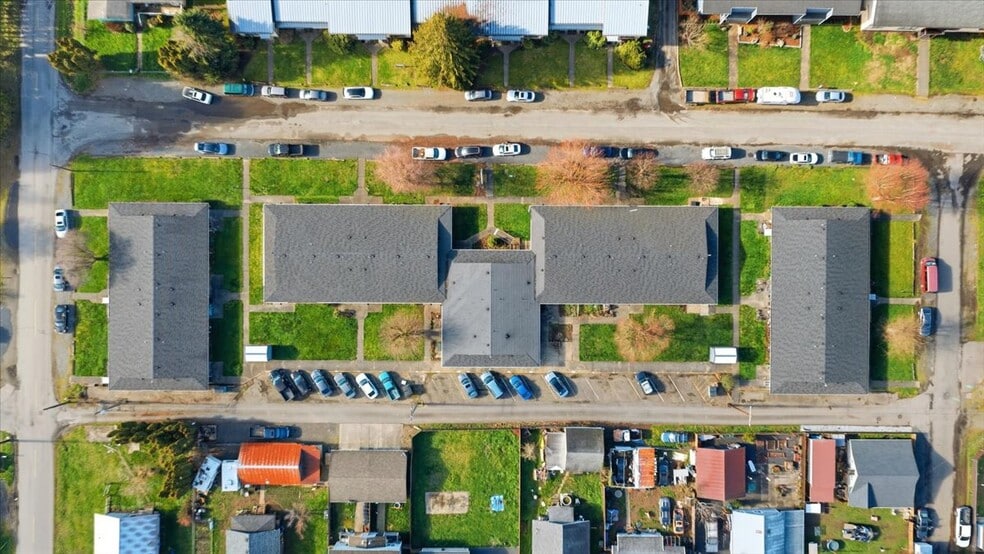 More Photos Of 1100-1105 S Pearl St, Centralia Apartments For Sale