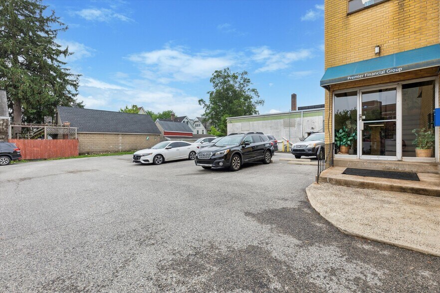 More Photos Of 119 S Easton Rd, Glenside Office For Sale