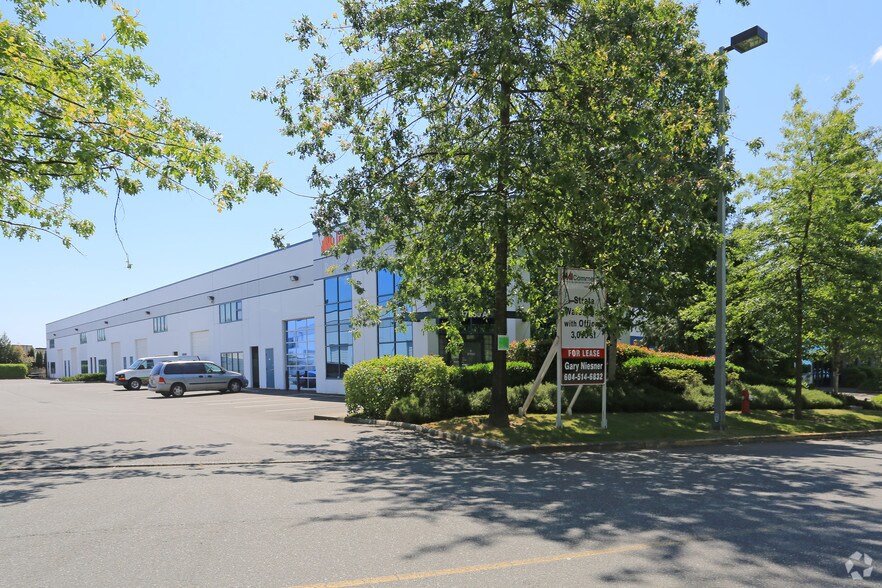 More Photos Of 27250 58th Cres, Langley Twp Warehouse For Lease