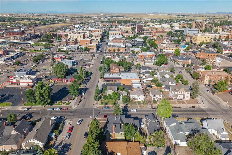 More Photos Of 310 E 17th St, Cheyenne Flex For Sale