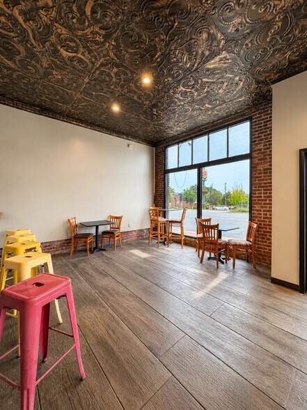 More Photos Of 228 S Main St, Woodruff Storefront Retail Office For Sale