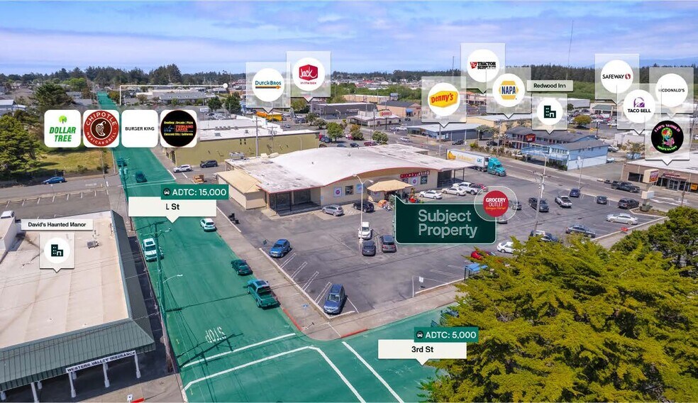 More Photos Of 1124 3rd St, Crescent City Supermarket For Sale