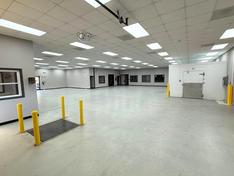 Primary Photo Of 2501 E President St, Savannah Food Processing For Lease