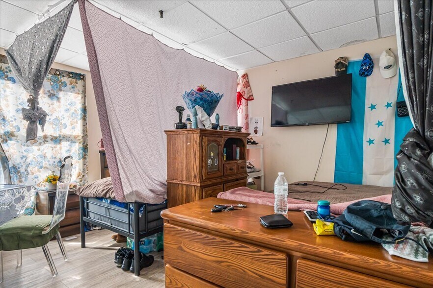 More Photos Of 4 Main St, Kings Park Storefront Retail Residential For Sale