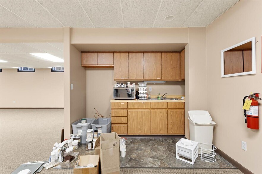 More Photos Of 2131 Calumet Dr, New Holstein Medical For Lease