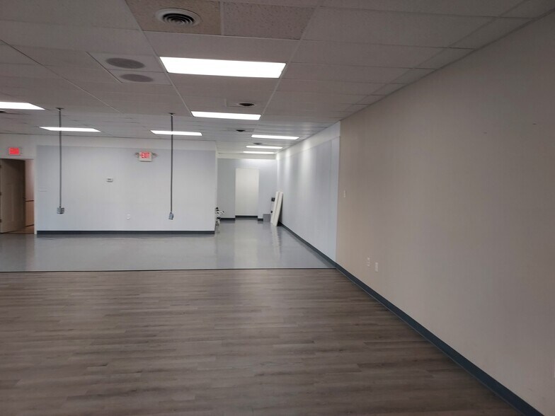 More Photos Of 220 N Main St, Adrian Office For Lease