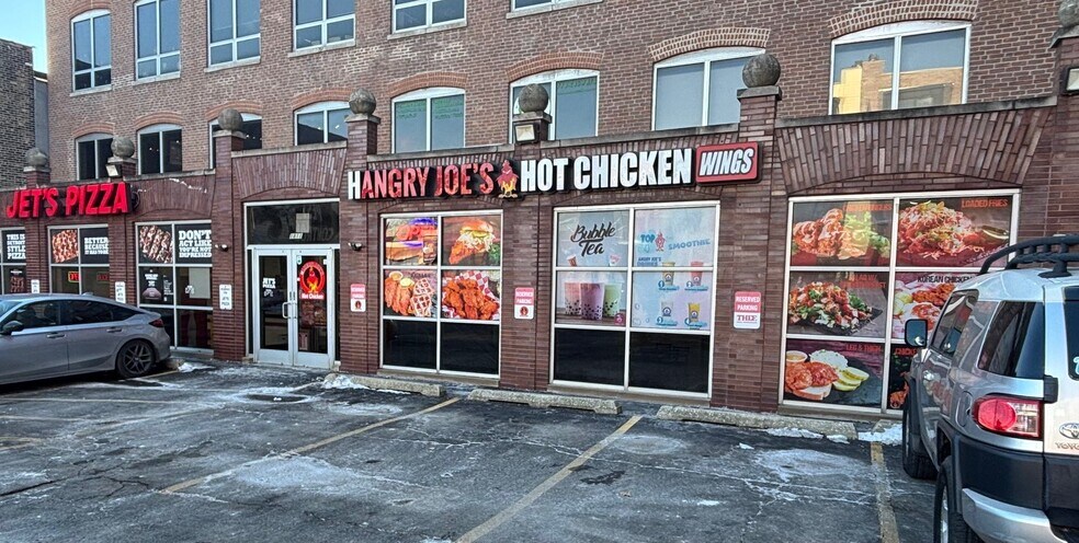 More Photos Of 1811-1819 W North Ave, Chicago Office For Lease