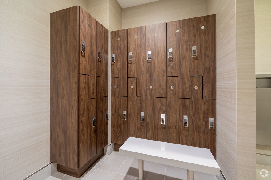 More Photos Of 1233 West Loop S, Houston Office For Lease