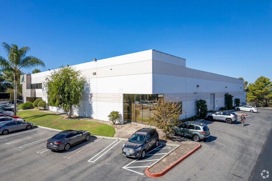 More Photos Of 2465 Ash St, Vista Manufacturing For Sale