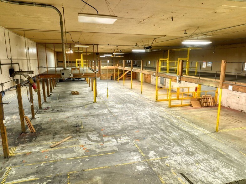 More Photos Of 7656 E 700th Ave, Robinson Manufacturing For Sale