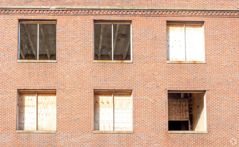 More Photos Of 1020 W Pratt St, Baltimore Industrial For Sale