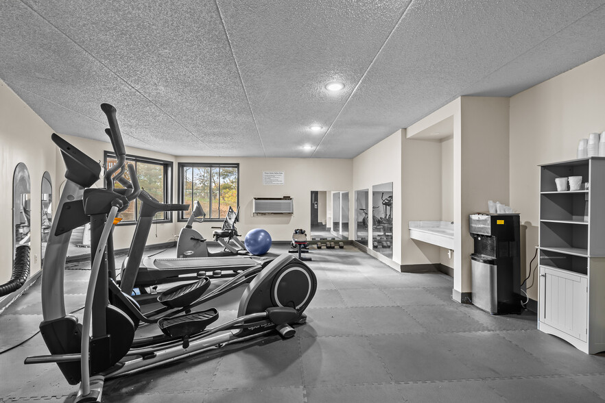 More Photos Of 5110 Main St, Stevens Point Hotel For Sale