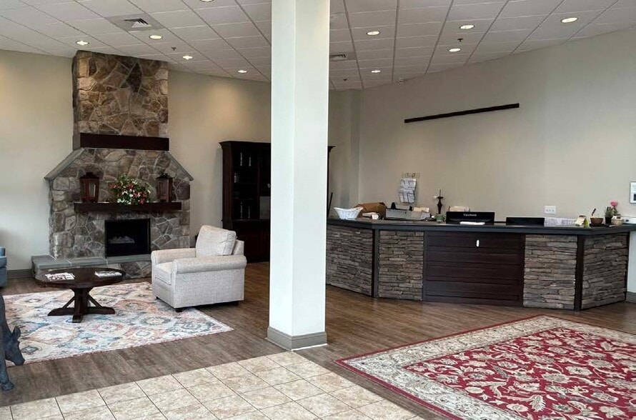 More Photos Of 7021 Wolftown-Hood Rd, Madison Warehouse For Lease