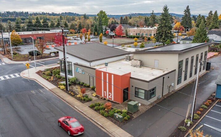 More Photos Of 1025 2nd St NW, Salem Medical For Sale