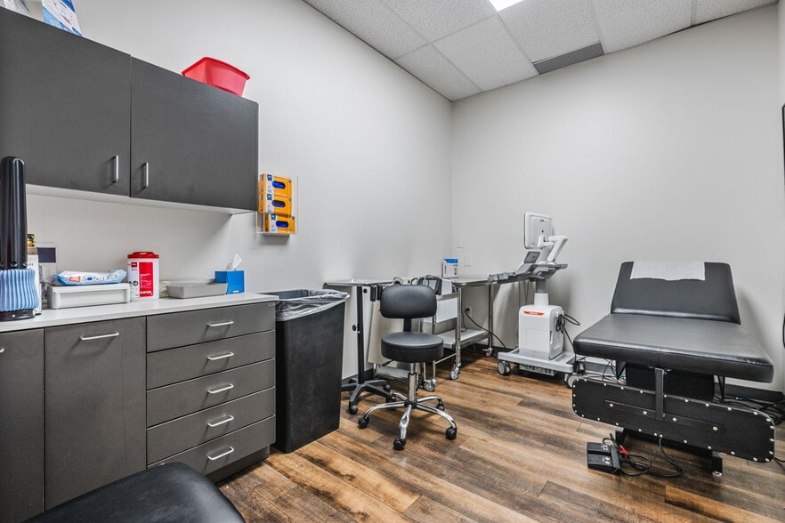 More Photos Of 1075 Whitlock Ave, Marietta General Retail For Lease