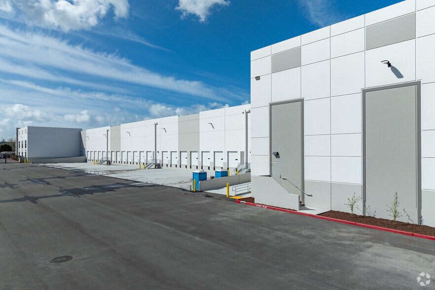 More Photos Of 155 Parr Blvd, Richmond Warehouse For Lease