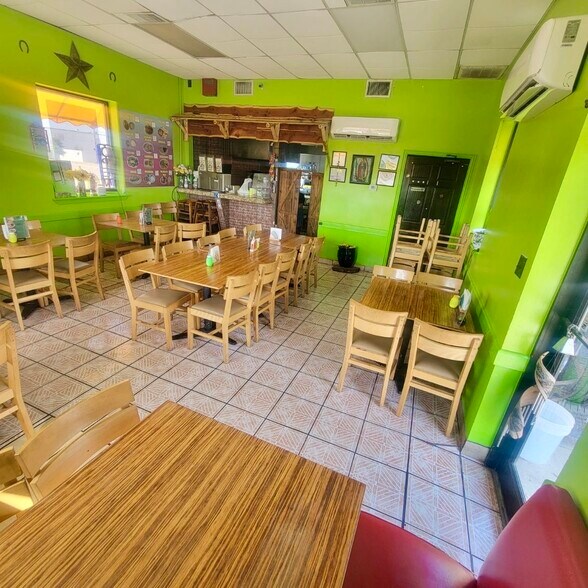 More Photos Of 9415 S RL Thornton Fwy, Dallas General Retail For Sale