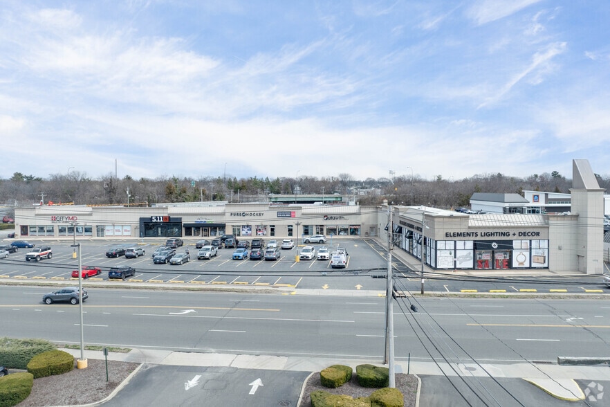 More Photos Of 229-243 Glen Cove Rd, Carle Place Freestanding For Lease