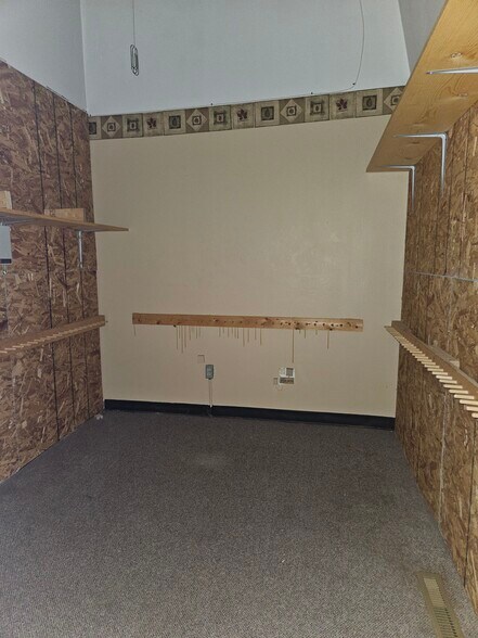 More Photos Of 211 E Stephenson St, Freeport Apartments For Sale