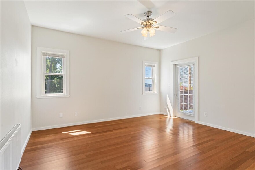 More Photos Of 829 2nd St, Mukilteo Office Residential For Sale