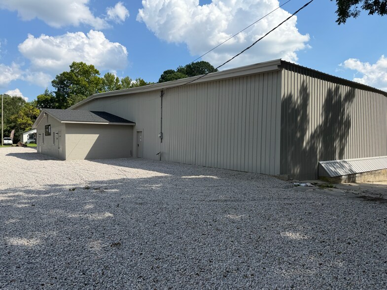 More Photos Of 104 E 2nd St, Wendell Warehouse For Lease