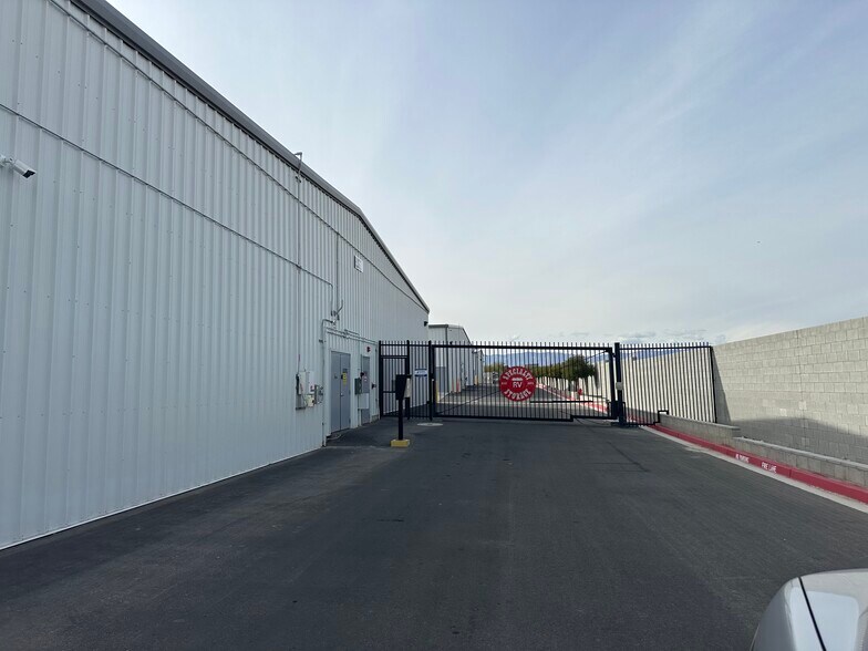 More Photos Of 5905 Ford Ave, Las Vegas Self Storage For Sale