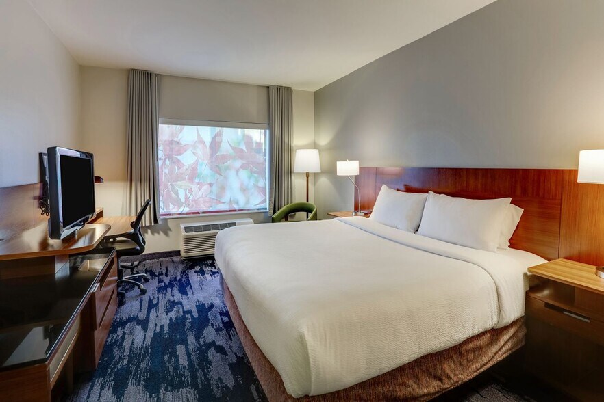 More Photos Of 6851 West Fwy, Fort Worth Hotel For Sale