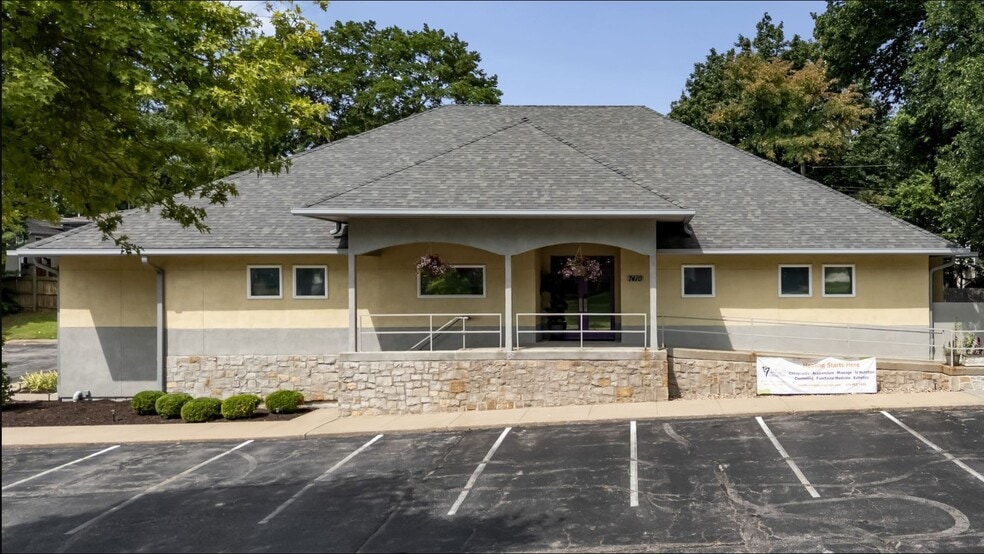 Primary Photo Of 7410 Switzer, Shawnee Medical For Sale