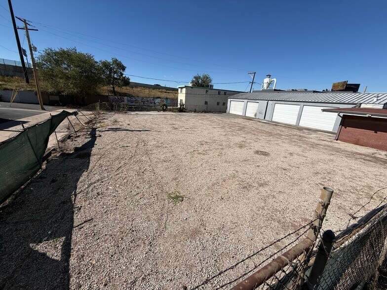 More Photos Of 845 Wyandot St, Denver Warehouse For Lease