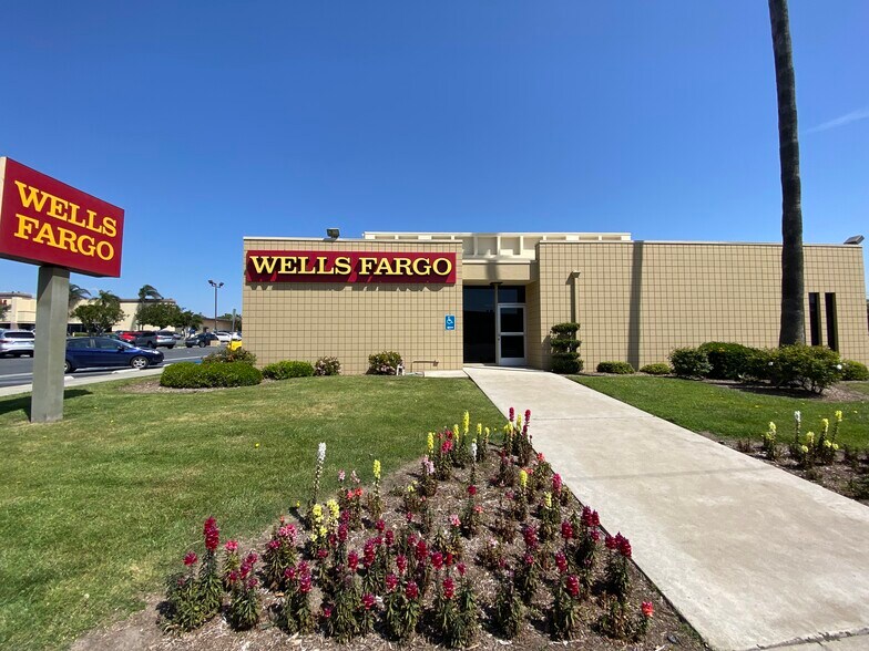 More Photos Of 190 W Foothill Blvd, Rialto Bank For Sale