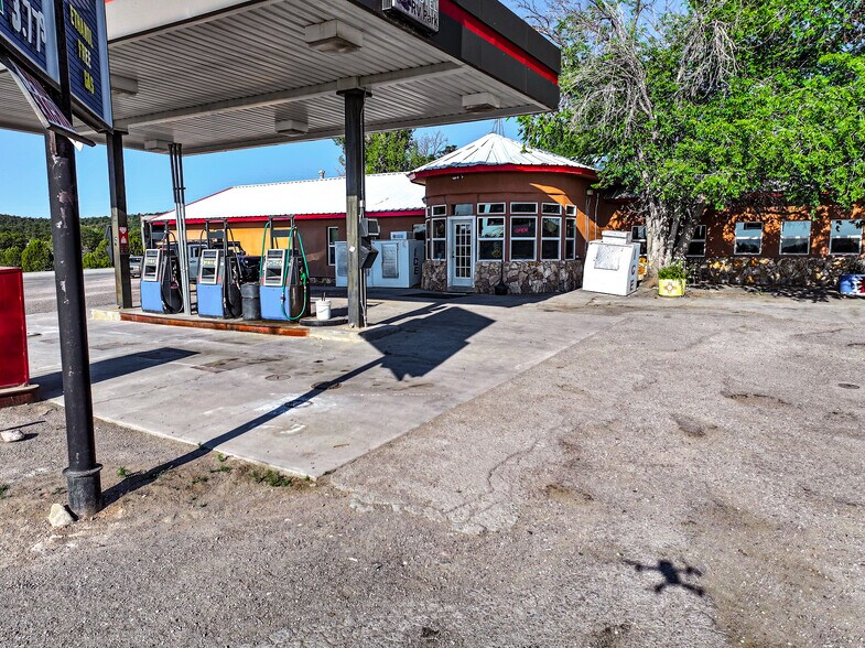 More Photos Of 1 Highway 60, Datil Service Station For Sale