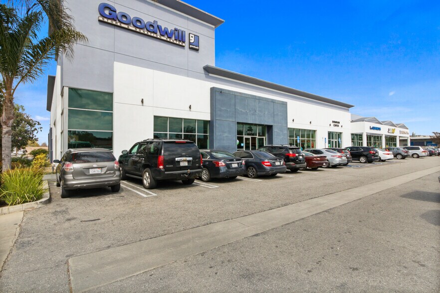 More Photos Of 9125-9131 Imperial Hwy, Downey Freestanding For Lease