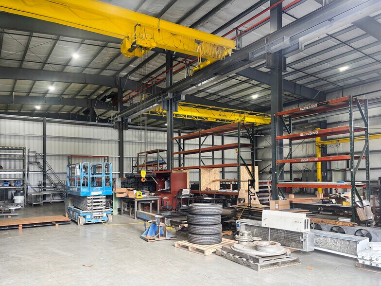 More Photos Of 36366 Industrial Way, Sandy Warehouse For Lease