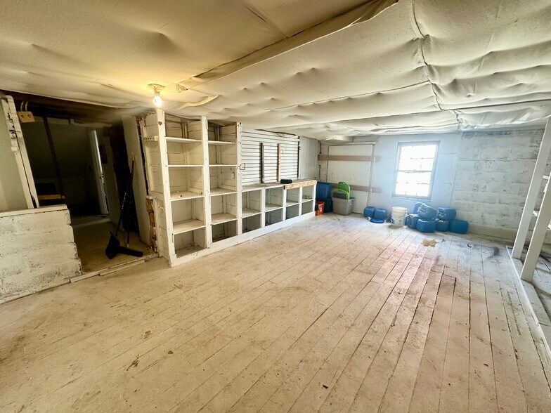 More Photos Of 11 Park Pl, Verona Flex For Lease