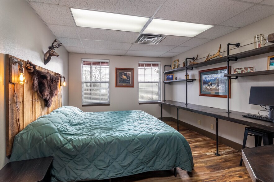 More Photos Of 609 S Middlefork Rd, Garden Valley Office For Sale