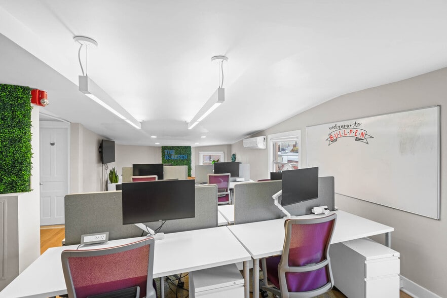 More Photos Of 2008 Hillyer Pl NW, Washington Office Residential For Sale