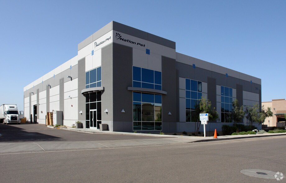 More Photos Of 2005 W Parkside Ln, Phoenix Warehouse For Lease